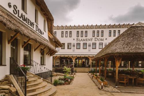 hotel Hotel Slamený dom