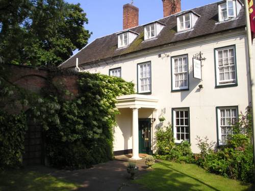 hotel Chapel House