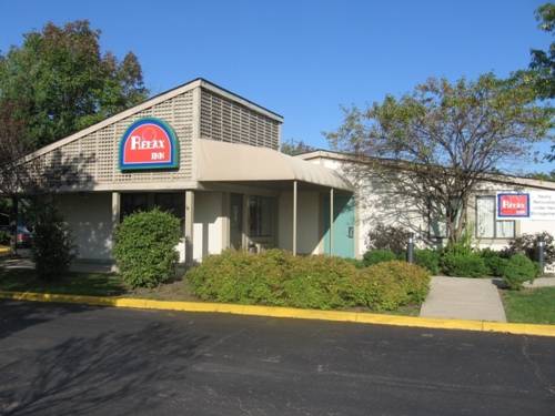 Hotels Hide A Way Hills Club All Square Golf Relax Inn Lancaster