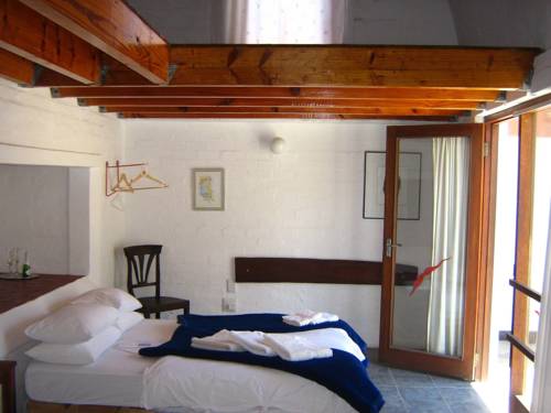 hotel Alternative Space B & B
