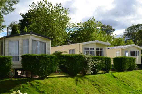 Hotels Peterculter Golf Club All Square Hotel Deeside Holiday Park