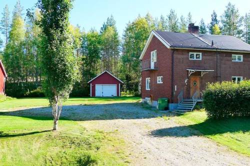 hotel Three-Bedroom Holiday home in Vindeln