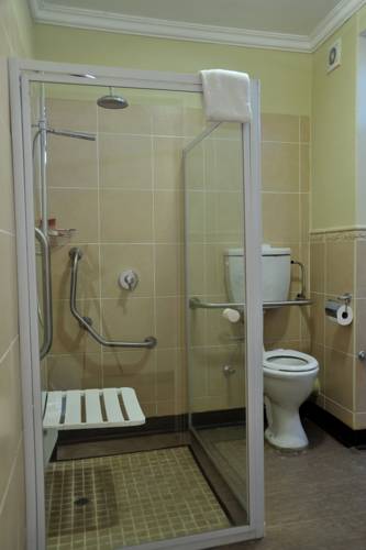 hotel CrestaThapama Hotel