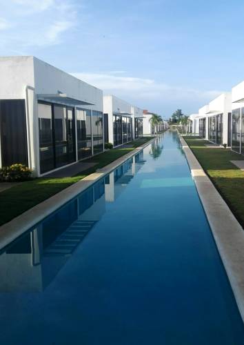 hotel Village at the Pool