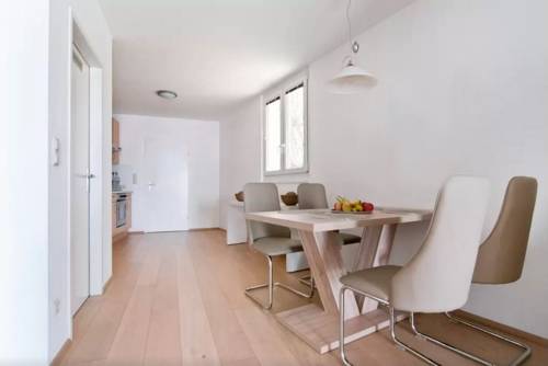 hotel cosy apartment in the Viennese Gasometer