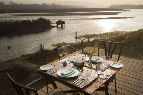 hotel Meghauli Serai Chitwan National Park - A Taj Safari Lodge