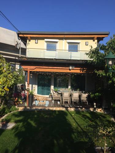 hotel Haus mit Garten und Pool