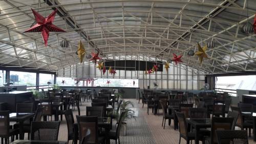 hotel La Amistad Suites Owerri