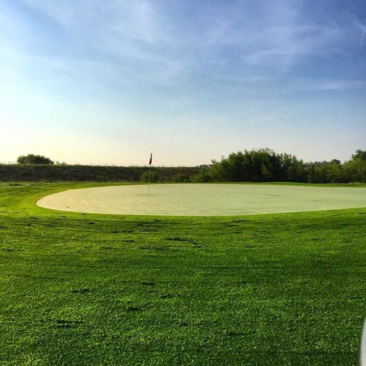 Cedar Pointe Golf Course cover picture