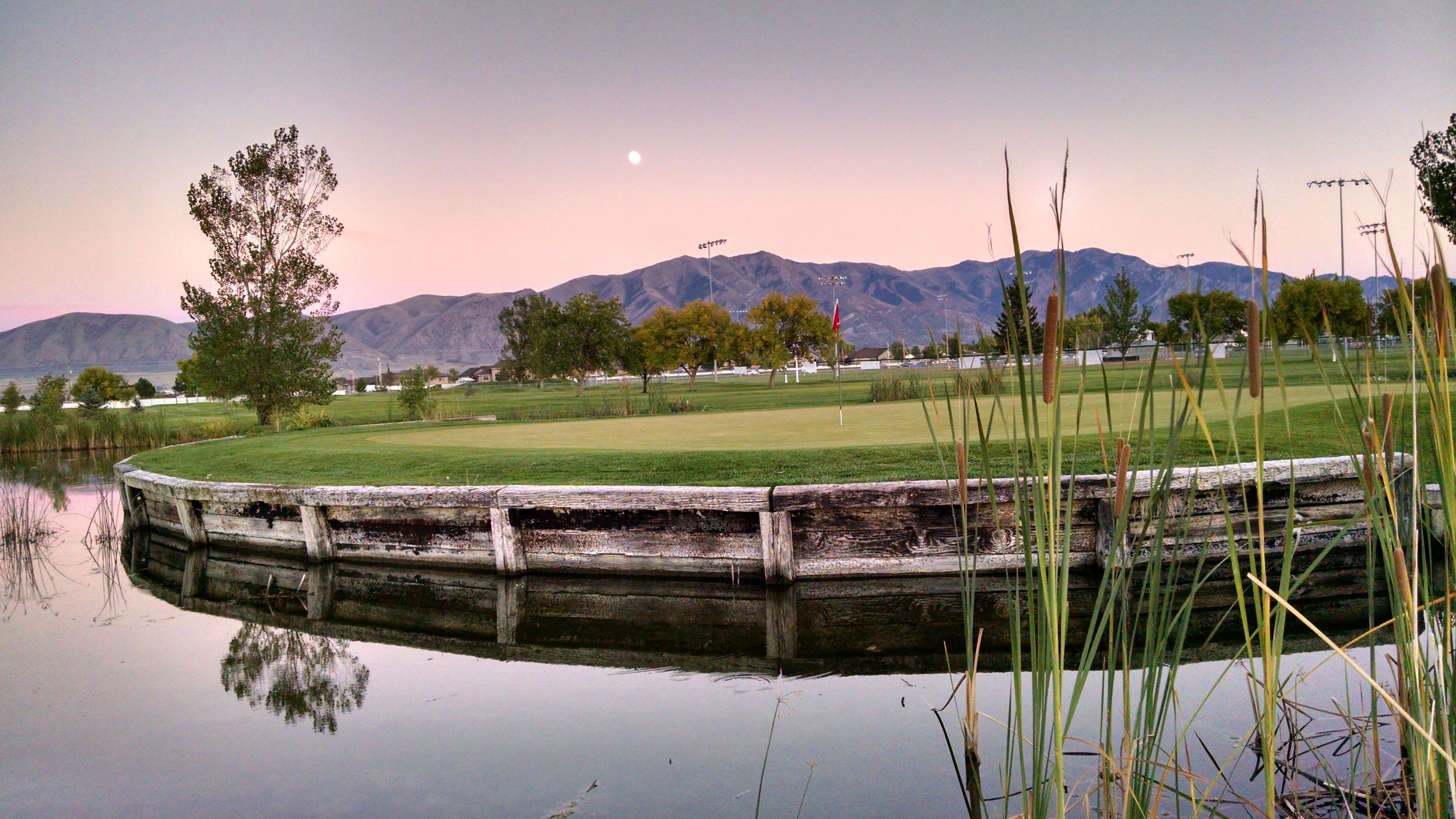 Skyway Golf Course cover picture