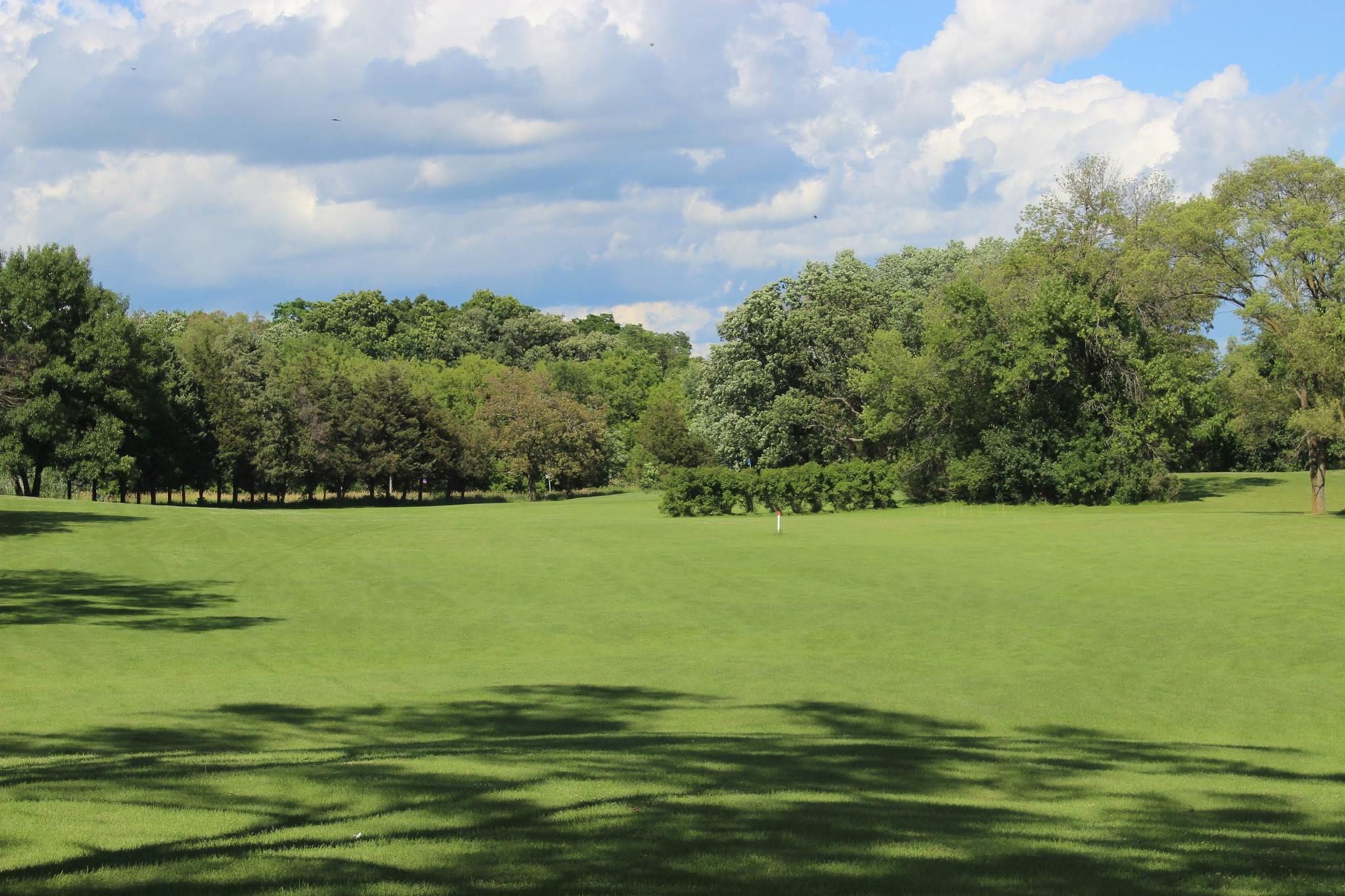 Hickory Knoll Golf Course cover picture