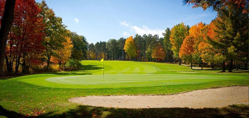 The Lakes Golf Course cover picture