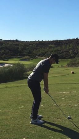 Golf post media