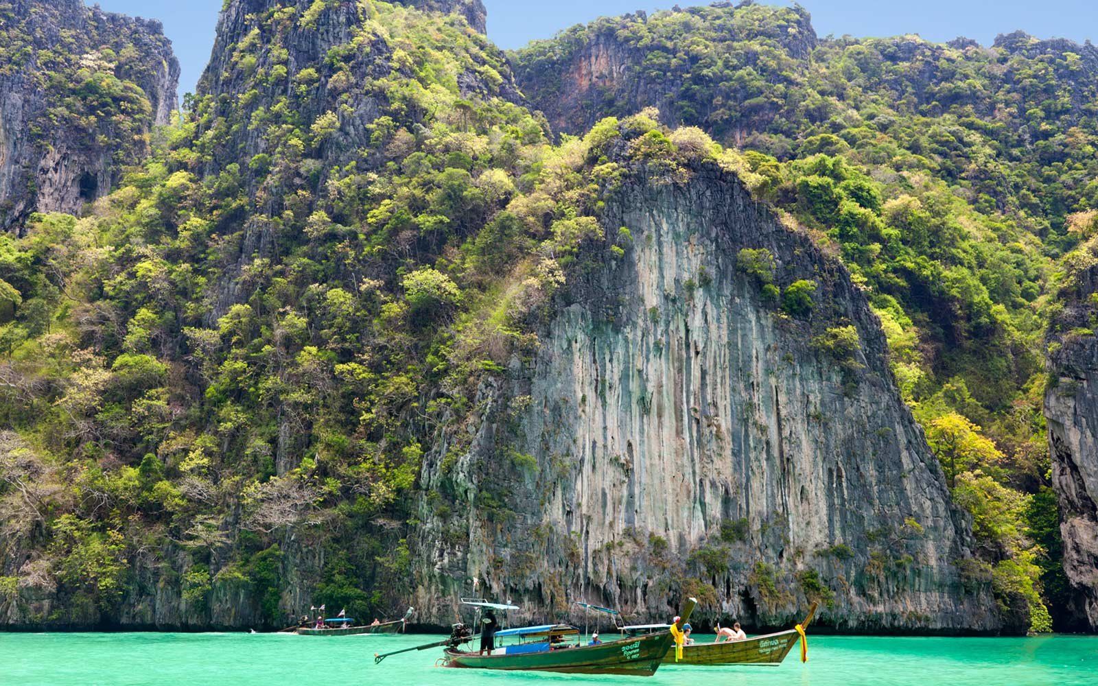 Phuket, Thailand} Cover Picture