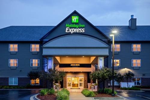 Holiday Inn Express & Suites - Green Bay East cover picture