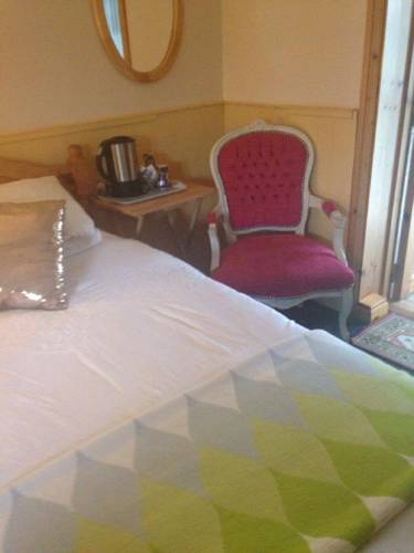 Ashgrove B&B cover picture