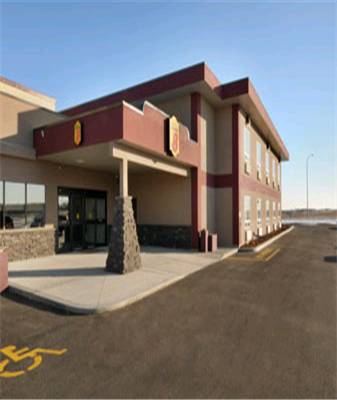 Super 8 Innisfail Cover Picture