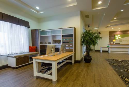 Holiday Inn Hotel & Suites Bloomington Airport cover picture