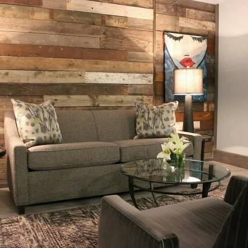 Vintage Block Inn & Suites cover picture