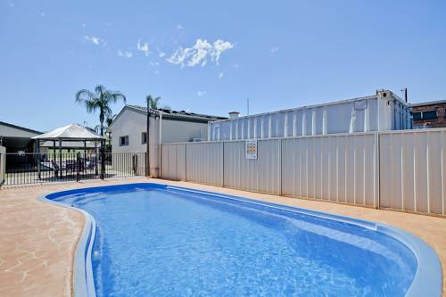 Econo Lodge Moree Spa Motor Inn cover picture