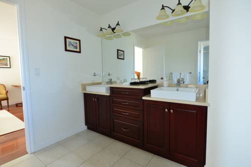 River Ravine Bed & Breakfast Cover Picture
