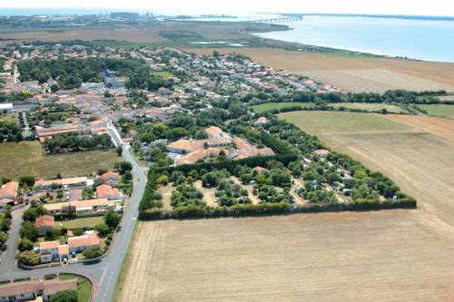 Camping Au Petit Port de L'Houmeau cover picture