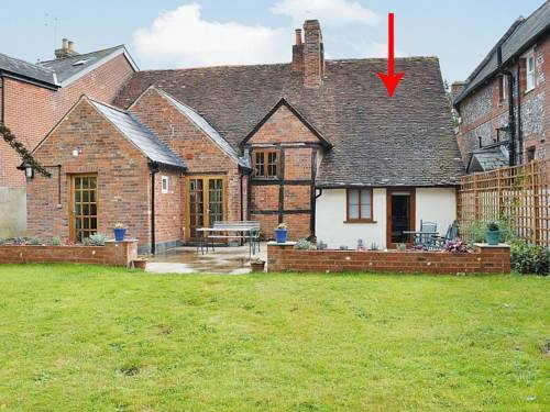 Tudor Cottage Studio cover picture