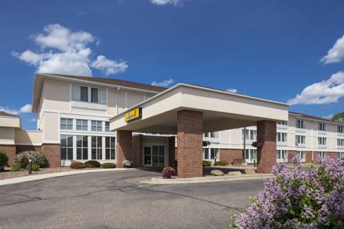 Super 8 Menomonie cover picture