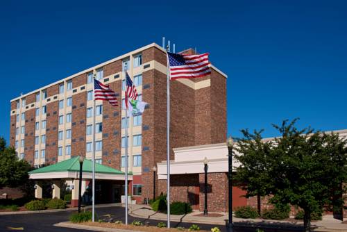 Riverwalk Hotel Downtown Neenah cover picture