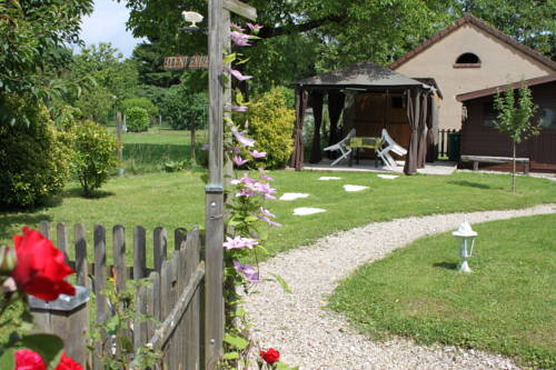 Les Pieds dans l'Herbe cover picture