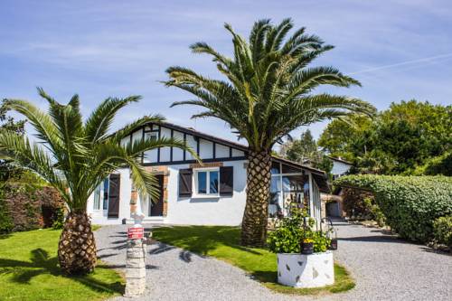 Villa Yoda cover picture