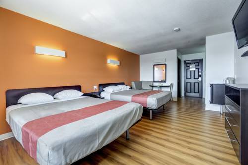 Motel 6 Innisfail Cover Picture
