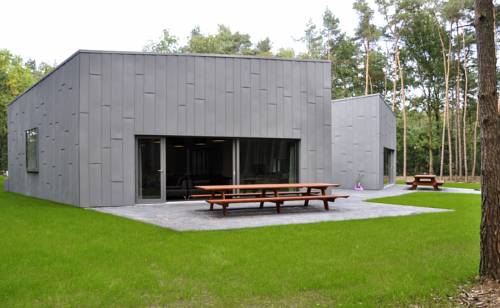 Twinstone Lodge cover picture