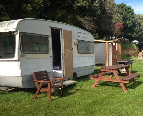 Country Caravan cover picture