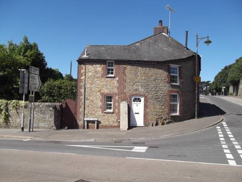 Pound Cottage Petworth Cover Picture