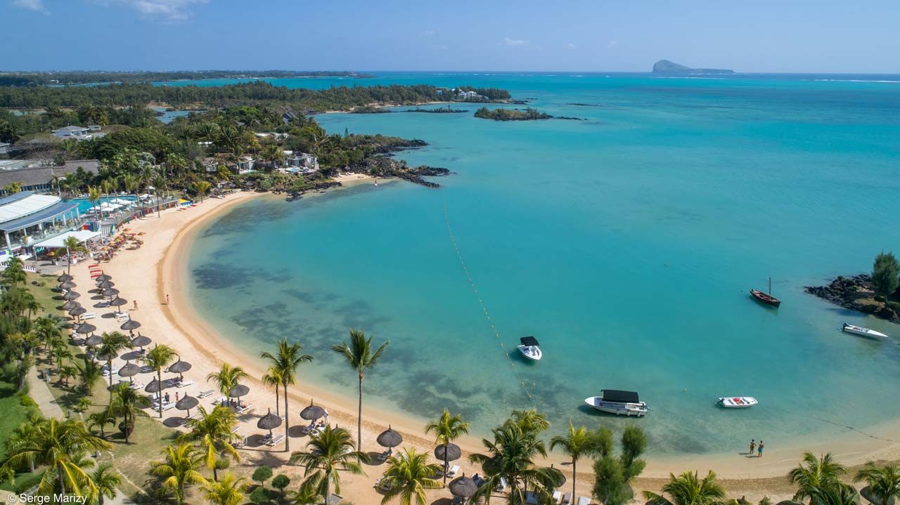 Grand Gaube Beach illustration