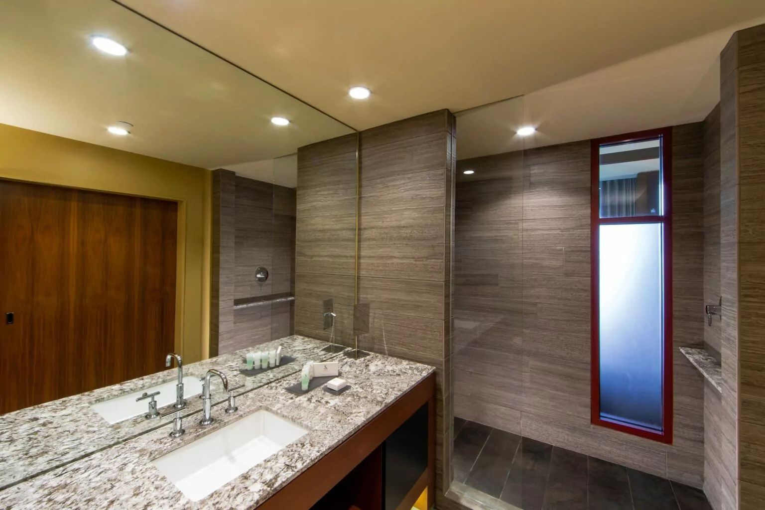 Deluxe Guestroom - Single King room