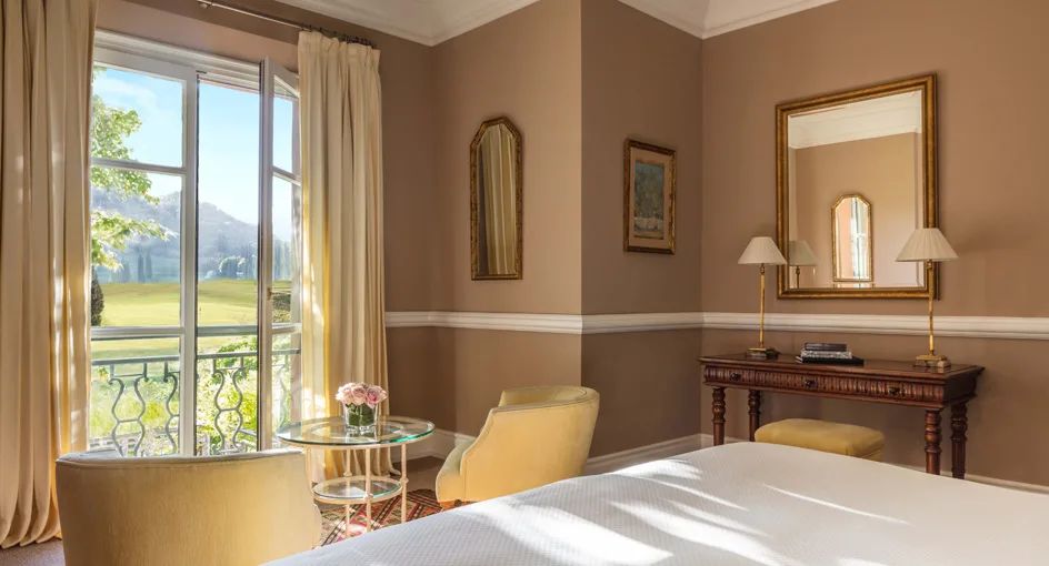 Deluxe Lake View Room room