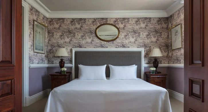 Suite room