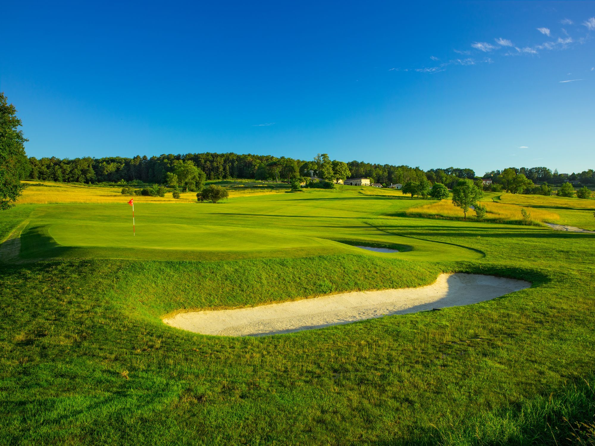 Fairways and Vineyards: 5-Day Golf Adventure in Bordeaux package cover picture