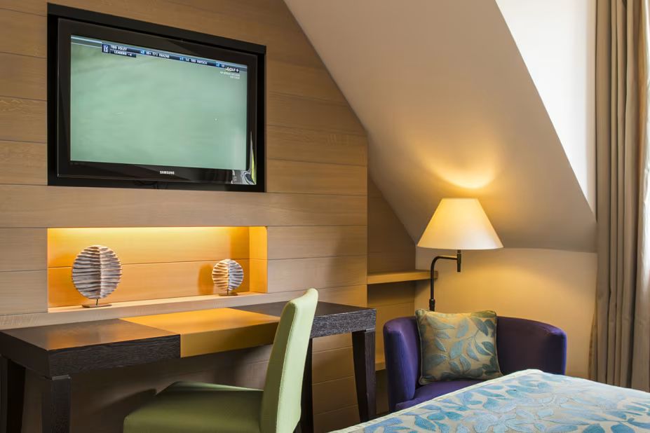 South Privilege Room room