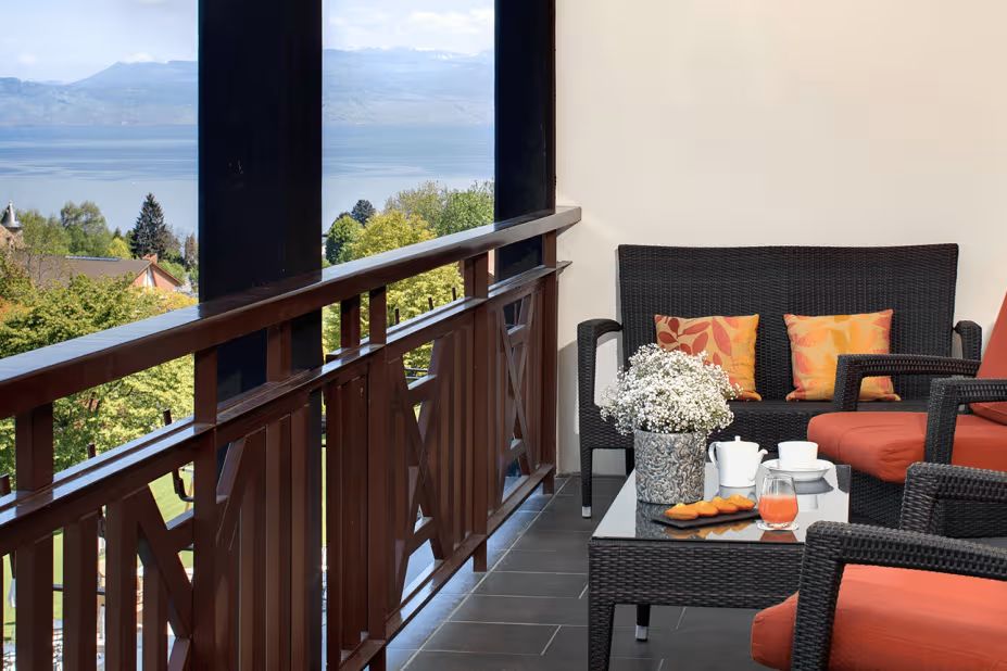 Suite Vue Lac room