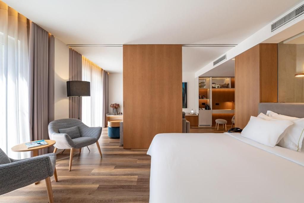 Signature Suite room