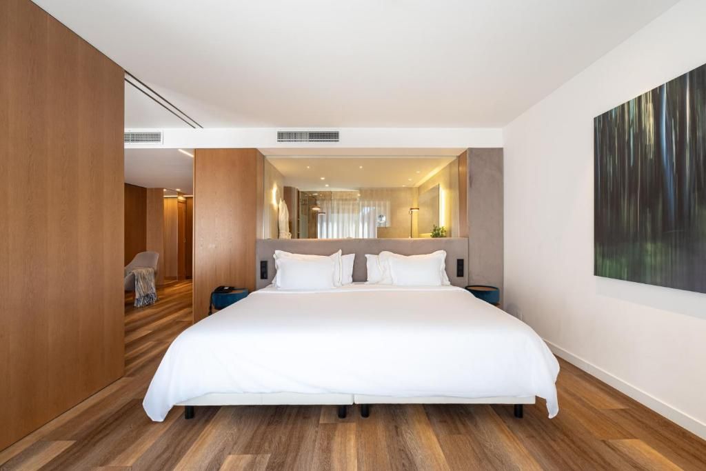 Signature Suite room