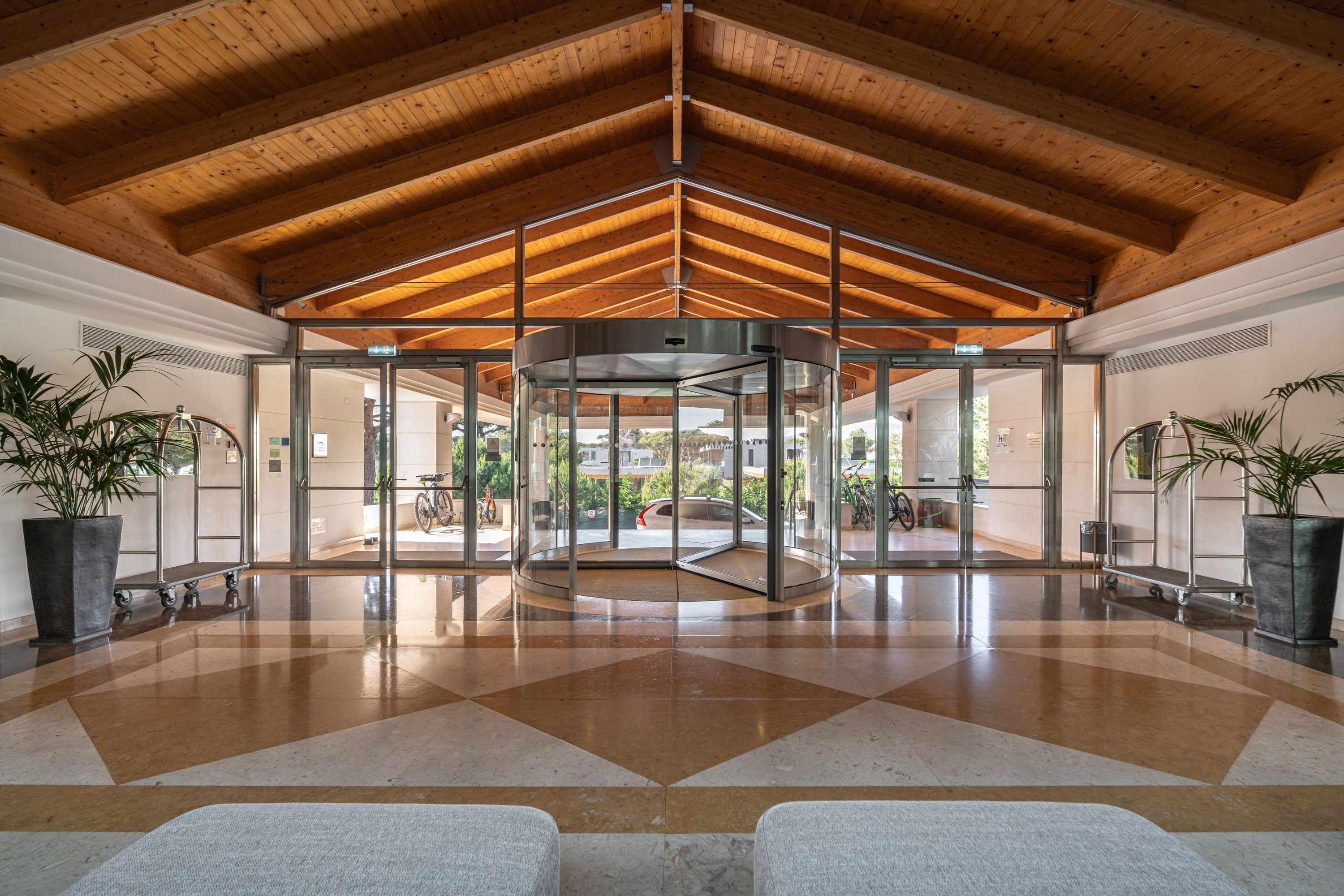Cascais Spring Golf Retreat package cover picture