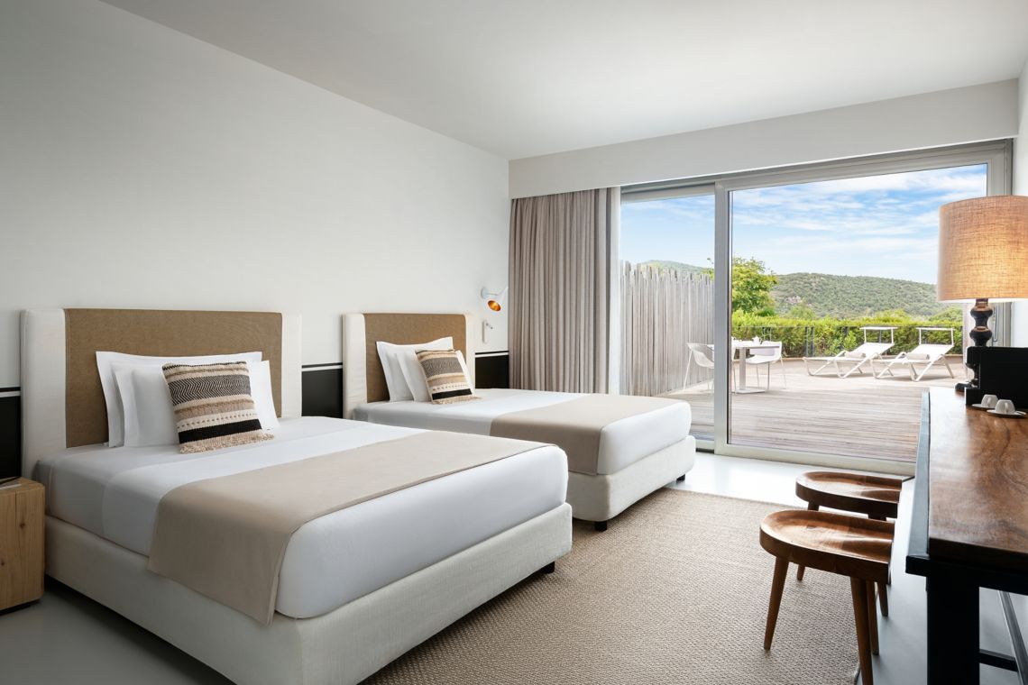 Interconnecting Family Room room