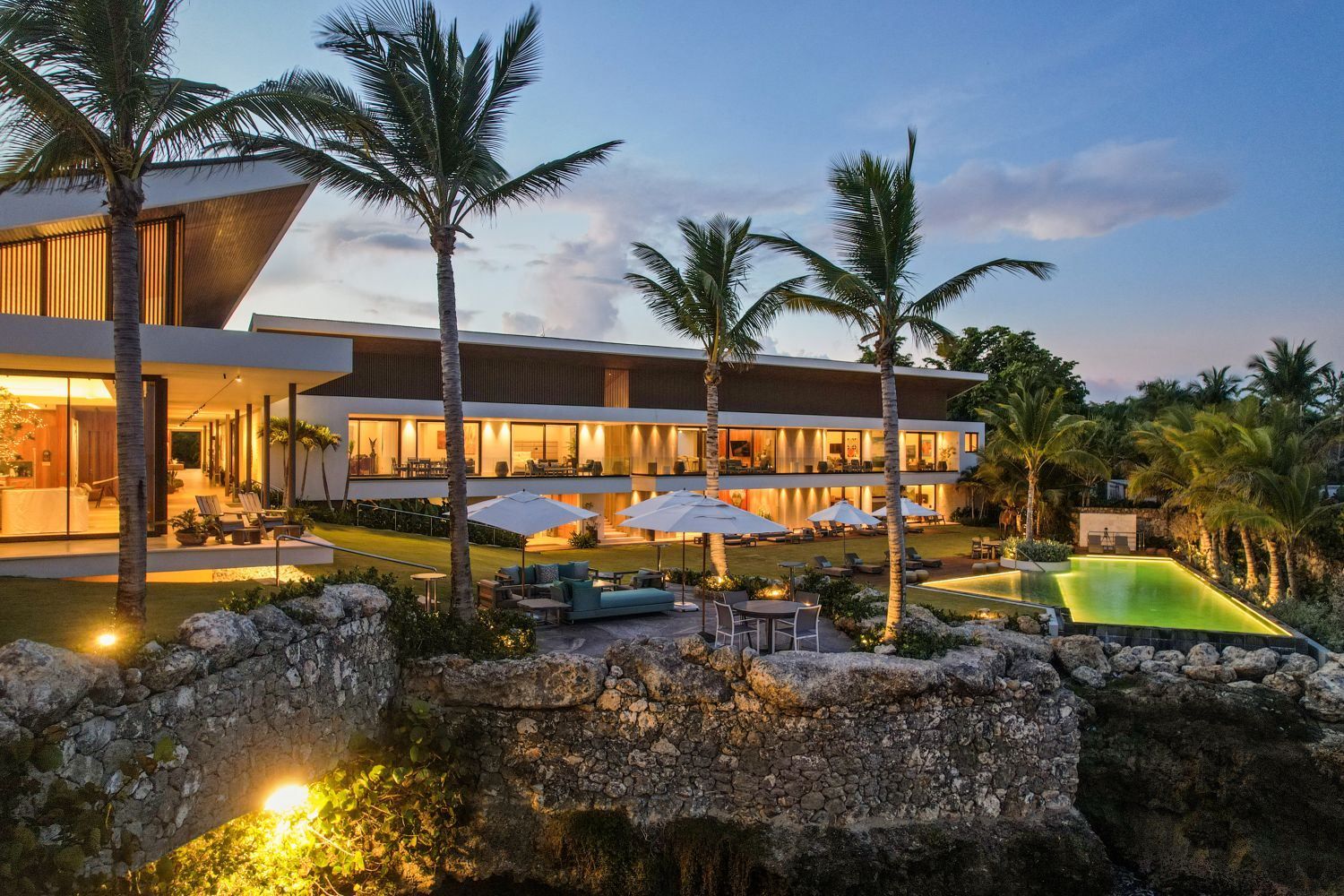 Travel package cover picture