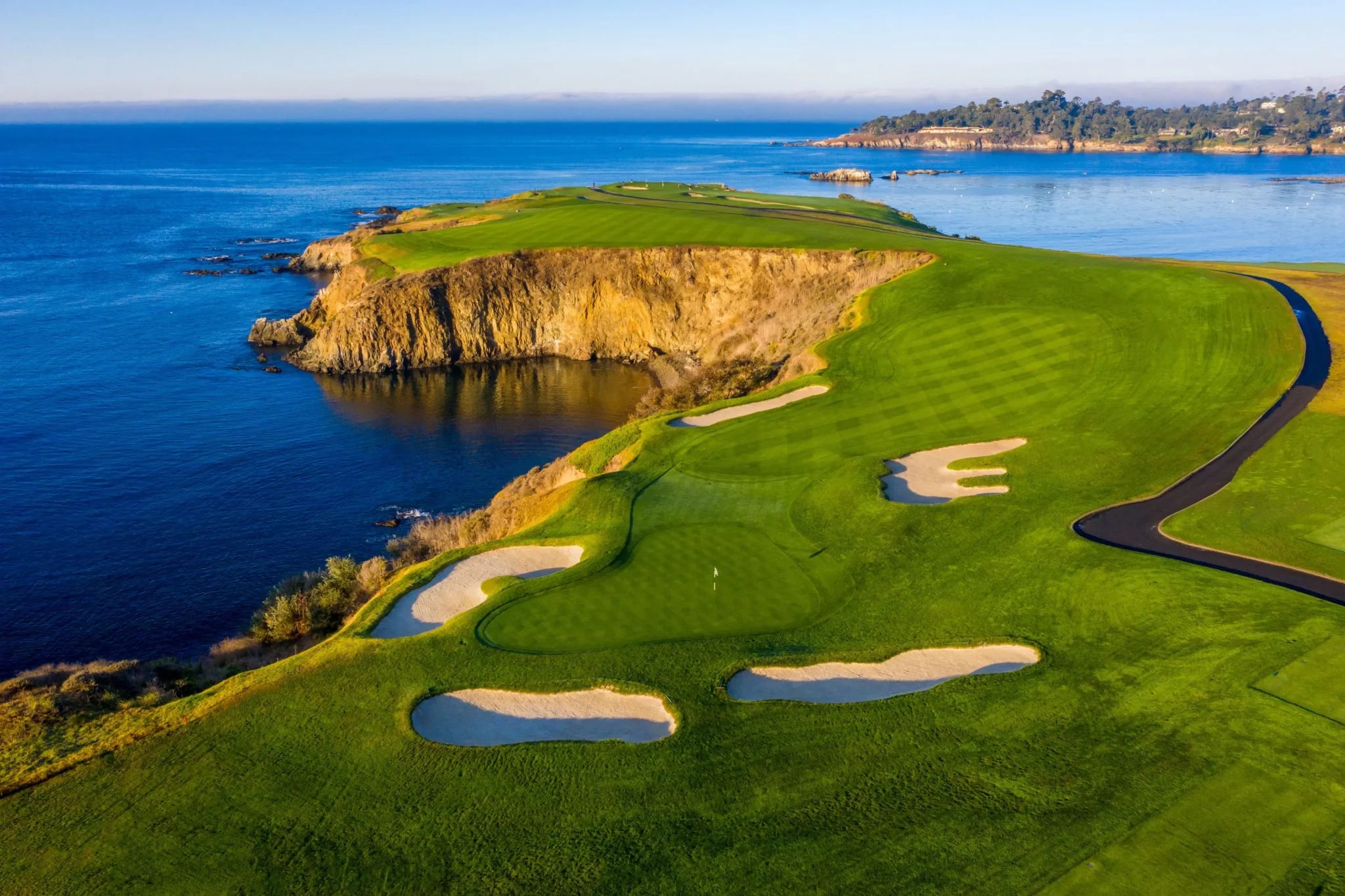 A Golf Trip to Pebble Beach: The Ultimate Coastal Golf Experience Cover Picture