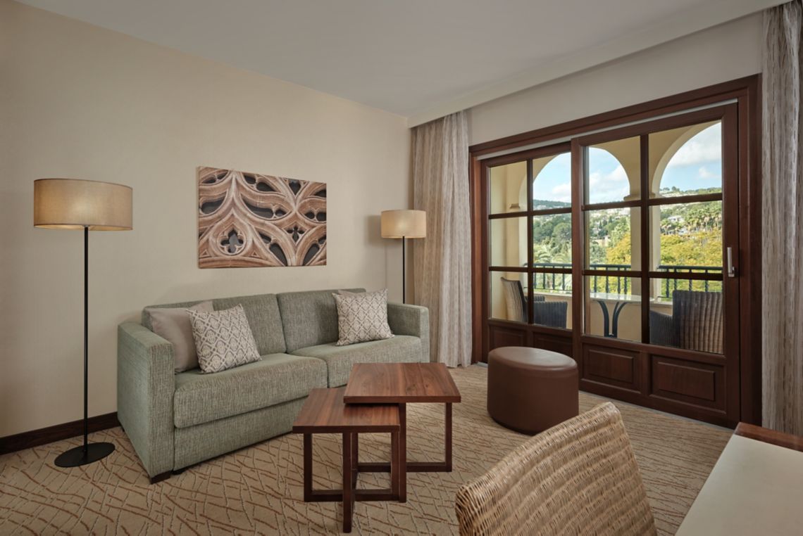 Junior Suite Golf/Pool room