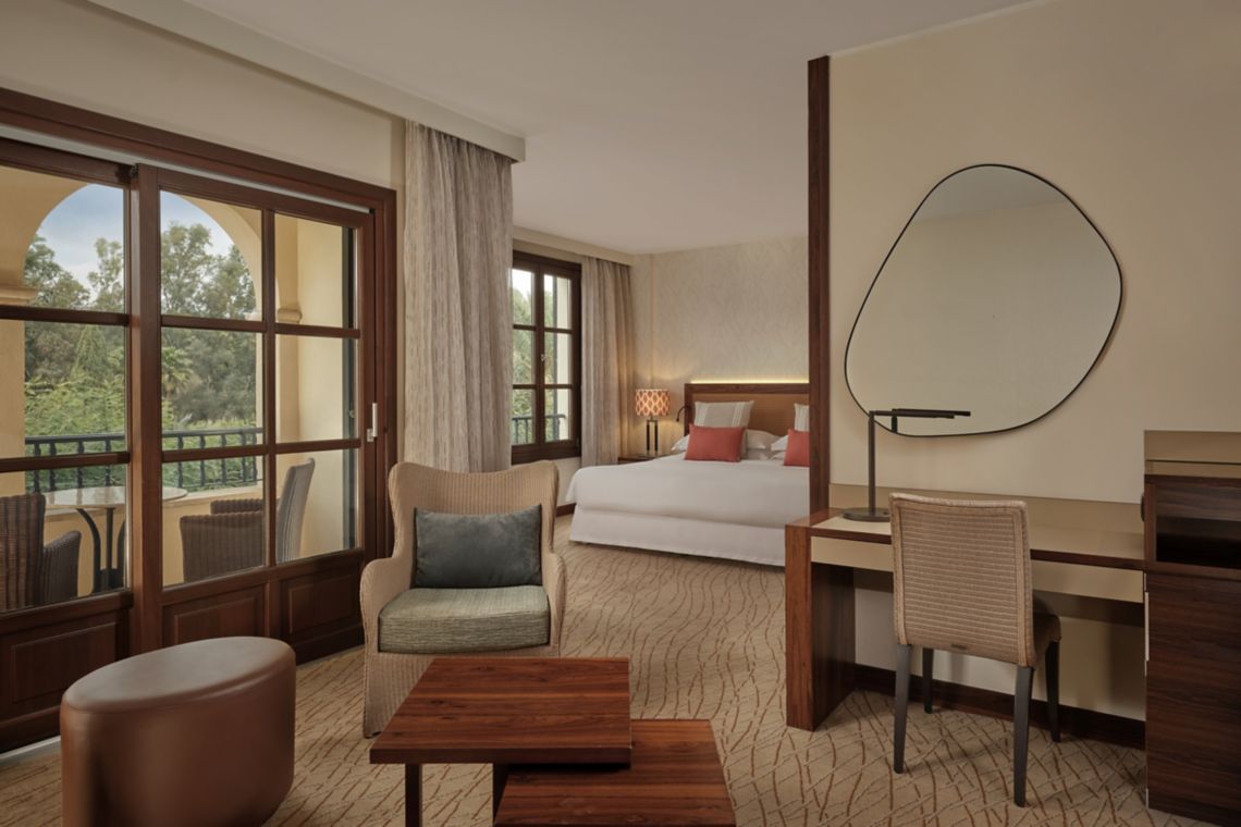 Junior Suite Golf/Pool room